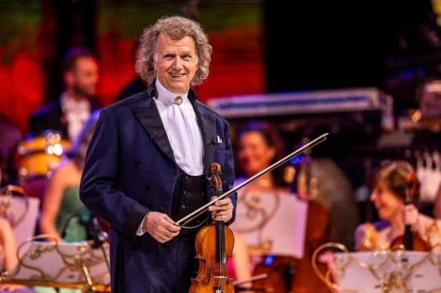 Ile trwa koncert André Rieu? Zaskakujące informacje o długości występu Ile trwa koncert André Rieu? Zaskakujące informacje o długości występu