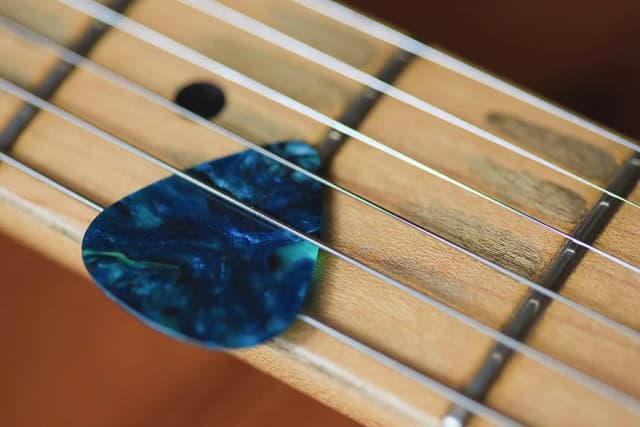 Jak dobrać struny do gitary elektrycznej, aby uniknąć błędów w brzmieniu Jak dobrać struny do gitary elektrycznej, aby uniknąć błędów w brzmieniu