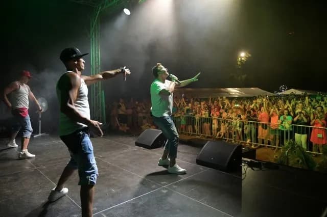 Ile kosztuje koncert After Party? Poznaj ukryte koszty i czynniki Ile kosztuje koncert After Party? Poznaj ukryte koszty i czynniki