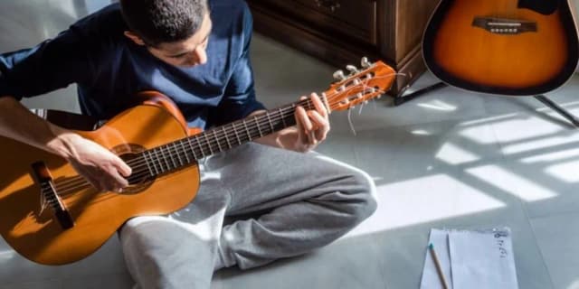 Łatwe piosenki na gitarę akustyczną z chwytami, które pokochasz Łatwe piosenki na gitarę akustyczną z chwytami, które pokochasz